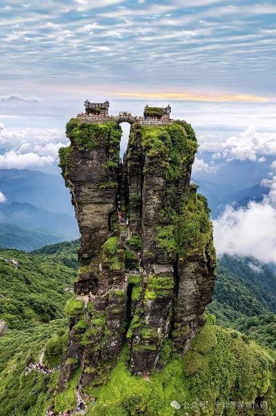 包含梵净山的词条