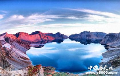 长白山旅游攻略（长白山旅游攻略景点必去的地方）